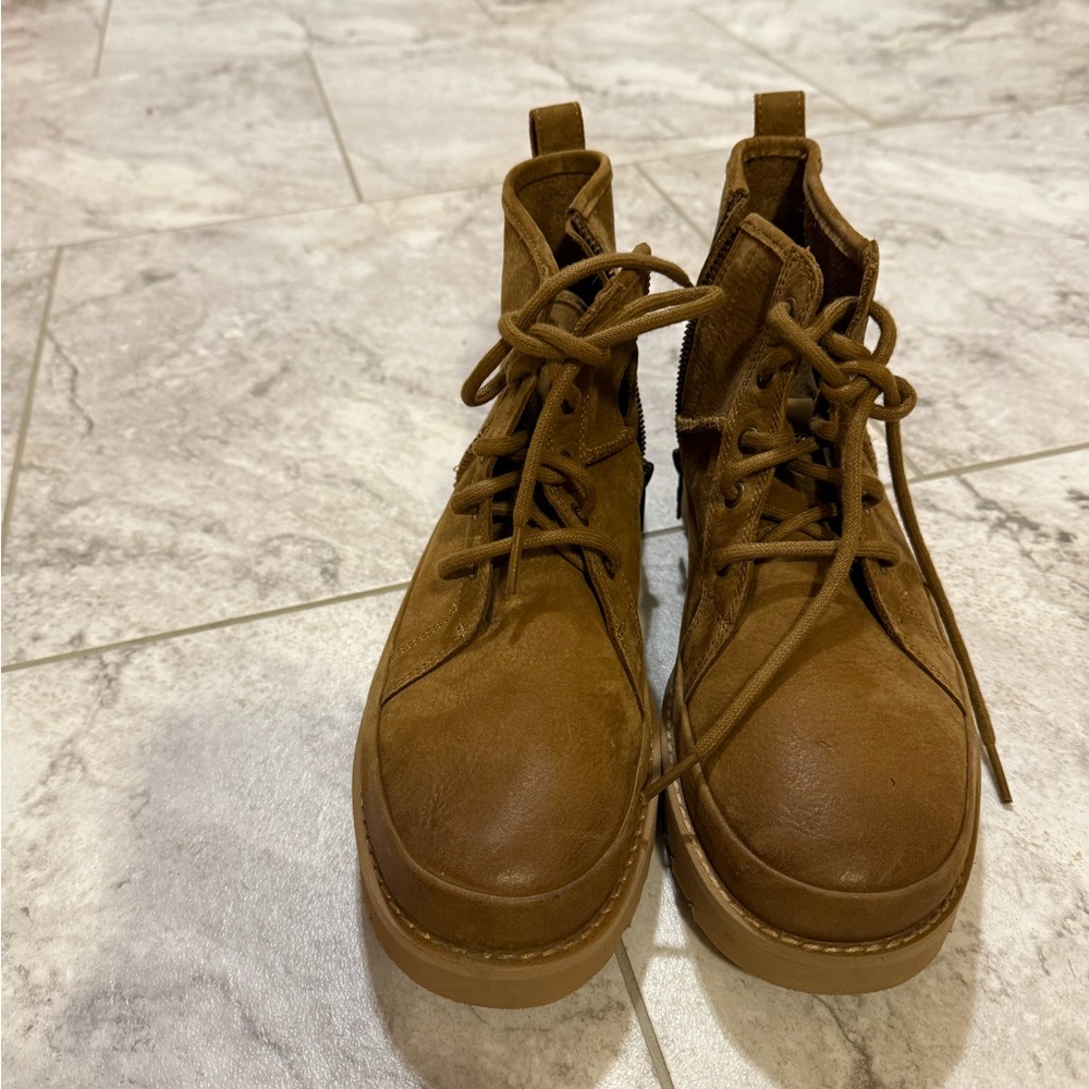 UGG Women's Tan Ankle Boots